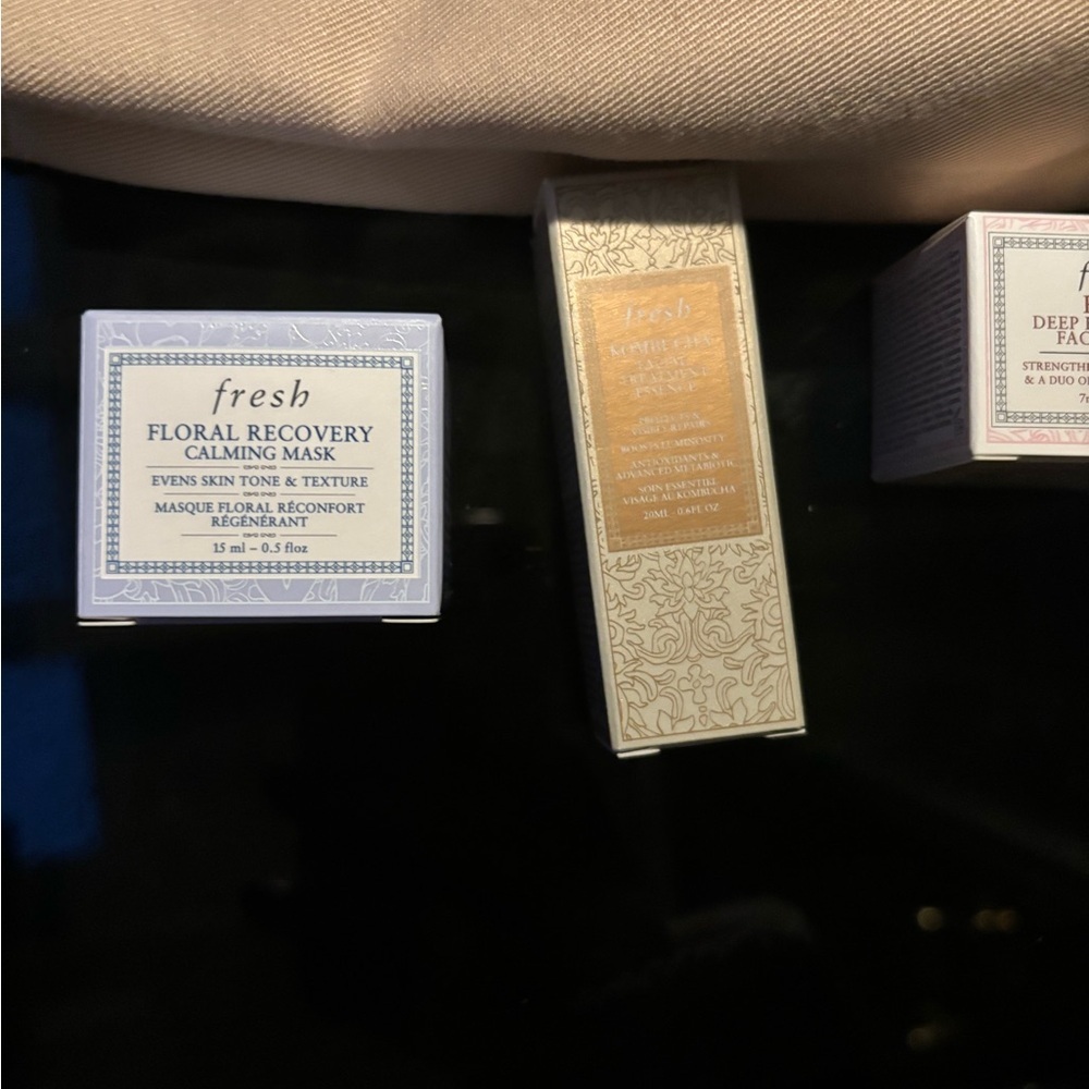 Fresh Skincare Set with Cosmetic Bag - Picture 2 of 3